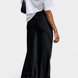 Fable Falda Maxi Utility Satin Negra Corte Fluido Exclusiva