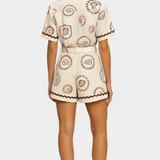 Seashell Mono Camiseta Exclusiva Con Detalle de Concha