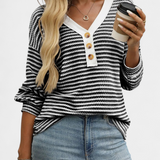 Rumer Top Rayas Acanalada Cuello en V Exclusiva Botones