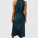 Rina Vestido Halter Drapeado Seda Colección Exclusiva