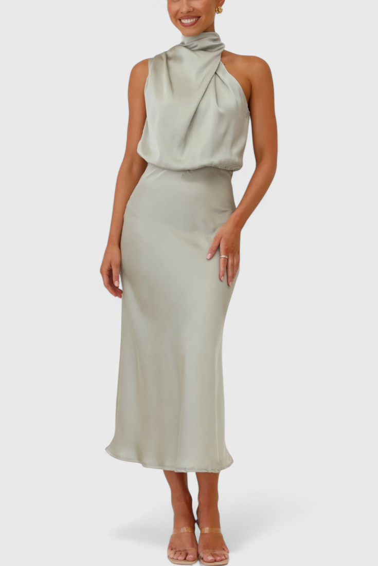 Rina Vestido Halter Drapeado Seda Colección Exclusiva