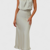 Rina Vestido Halter Drapeado Seda Colección Exclusiva