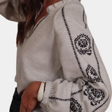 Amara Top de Lino con Bordados Artesanales Exclusiva