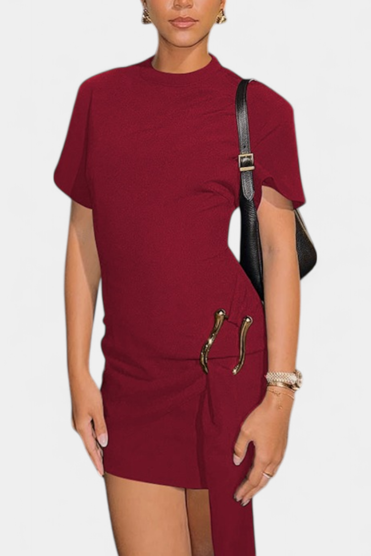 Coraline Vestido Mini Con Cintura Drapeada Hebilla Dorada